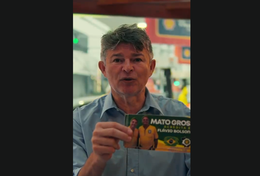 José Medeiros reforça apoio a Flávio Bolsonaro em adesivaço em Cuiabá