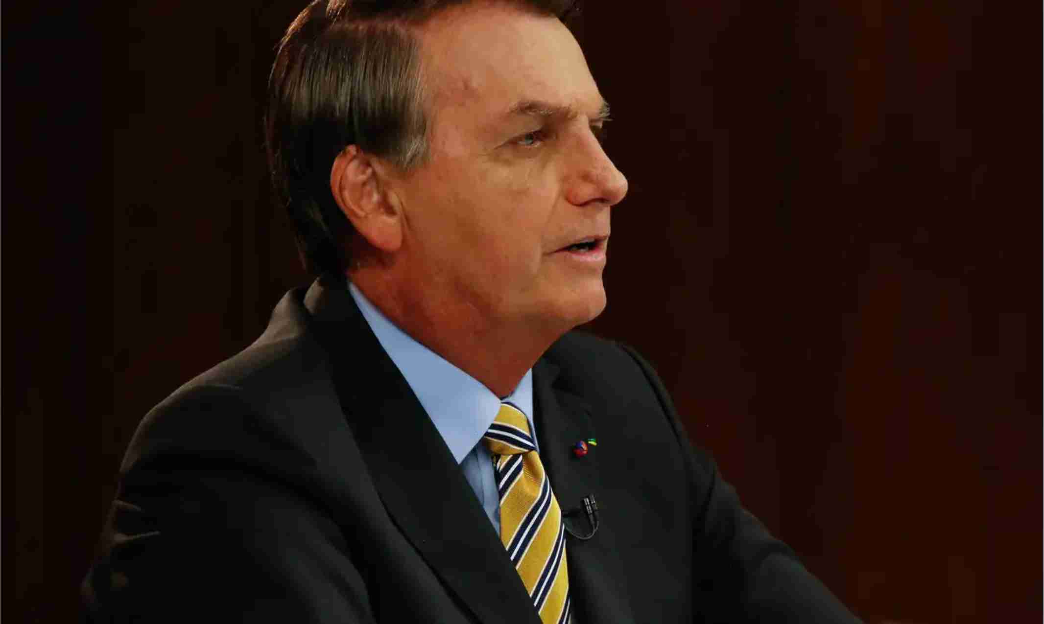 Prisão domiciliar de Bolsonaro acirra tensão institucional